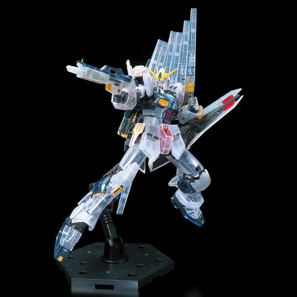 RG 1/144 ν GUNDAM[CLEAR COLOR] - Model Kit Articulado - Bandai