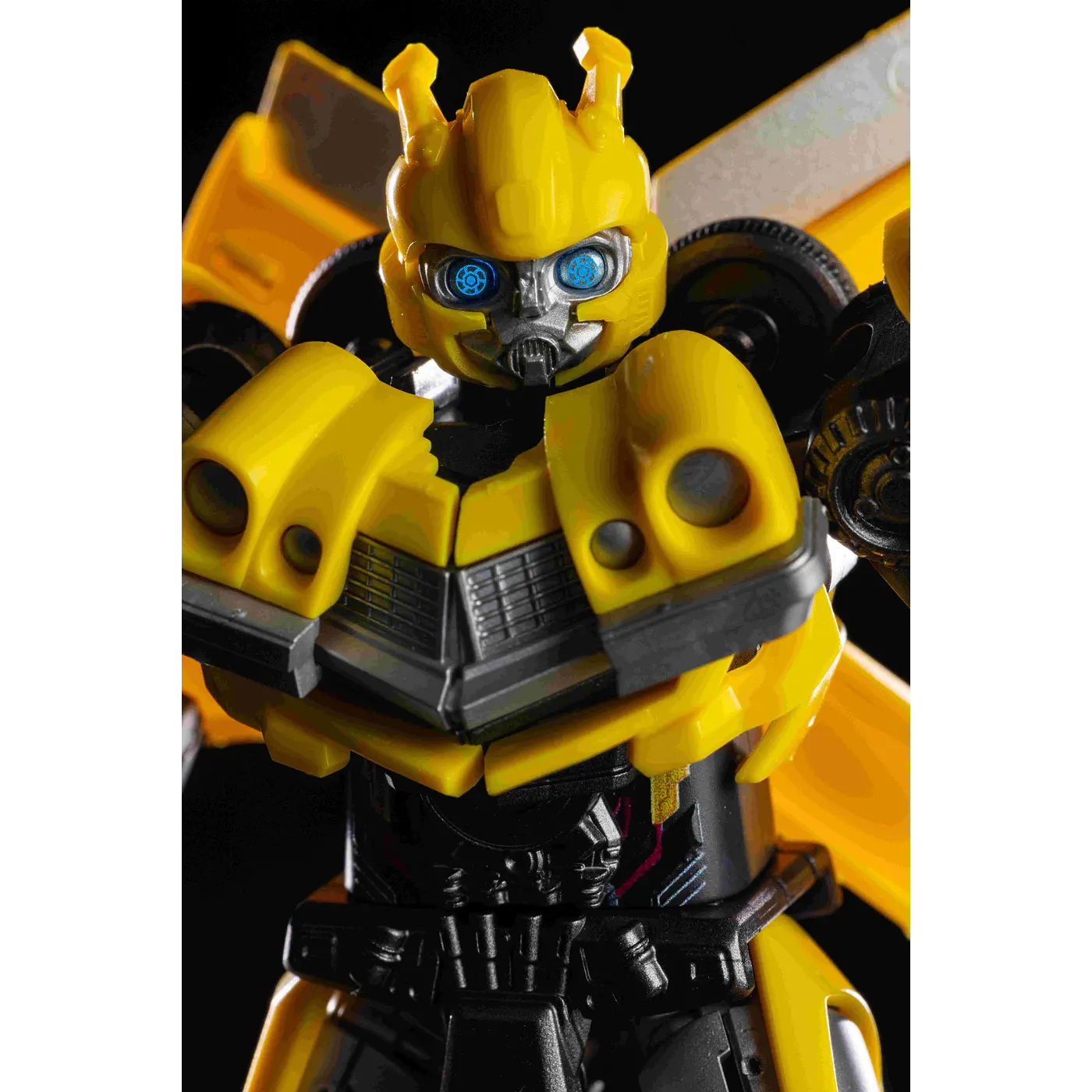 Bumblebee - Classic Class 02 - Model Kit Articulado - BLOKEES