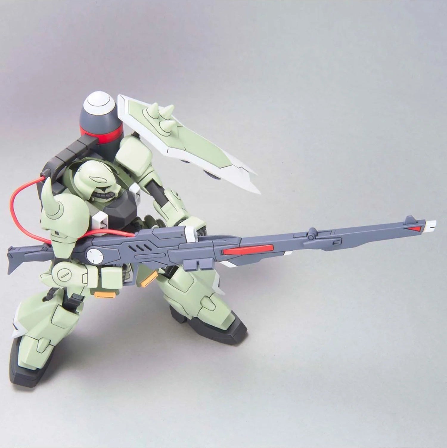 HG GUNNER ZAKU WARRIOR - Model Kit Articulado - Bandai