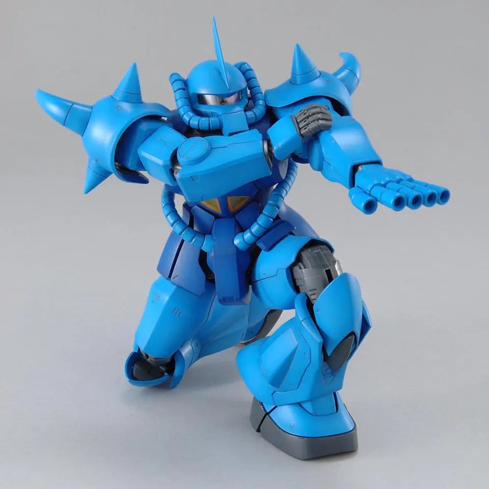 MG 1/100 MS-07B Gouf Ver.2.0 - Model Kit Articulado - Bandai