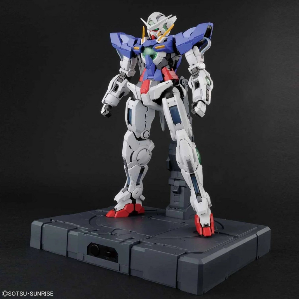 PG 1/60 GUNDAM EXIA - Model Kit Articulado - Bandai