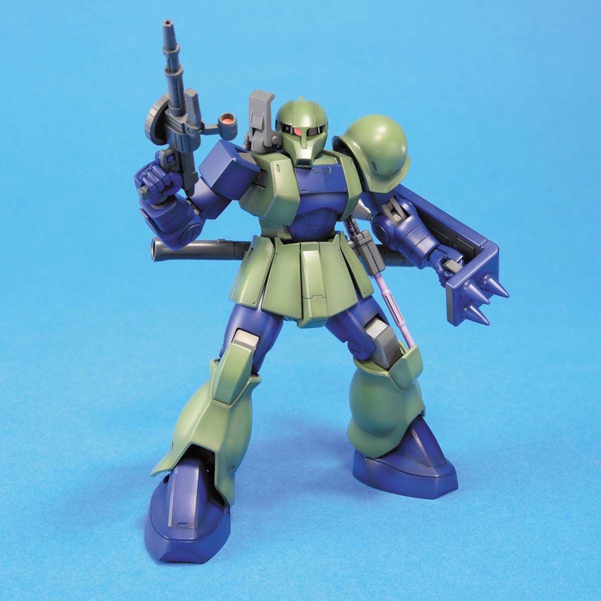 1/144 HGUC ZAKU l - Model Kit Articulado - Bandai