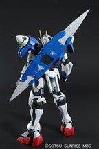 PG 1/60 00-RAISER - Model Kit Articulado - Bandai