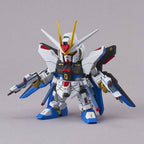 SD GUNDAM EX-STANDARD Strike Freedom Gundam - Model Kit Articulado - Bandai