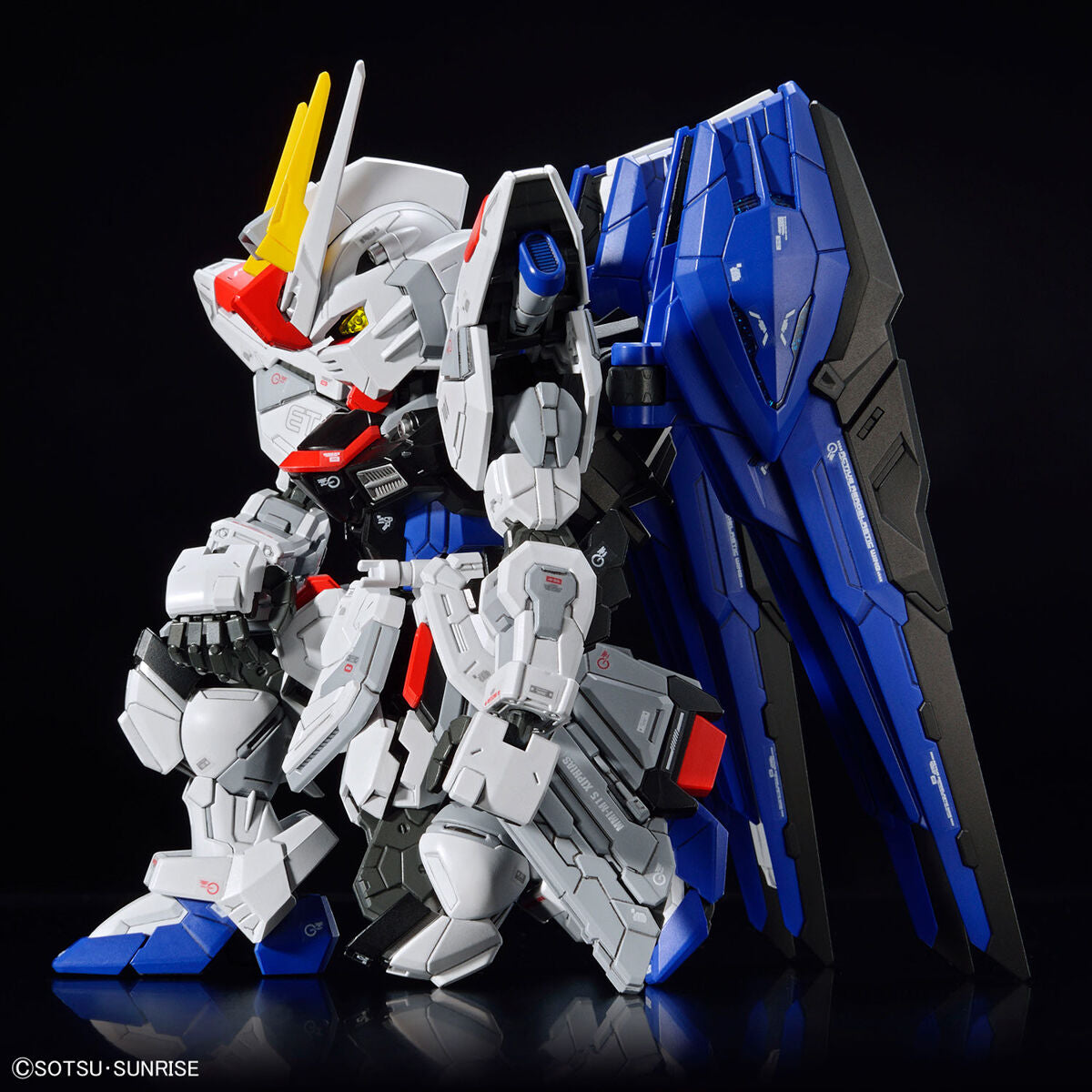 MGSD FREEDOM GUNDAM - Model Kit Articulado - Bandai