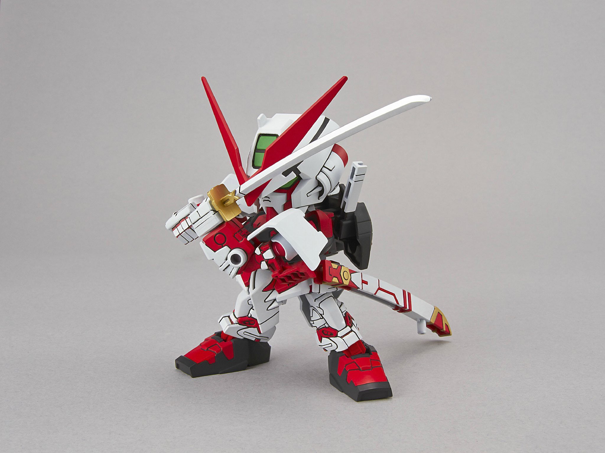SD GUNDAM EX-STANDARD GUNDAM ASTRAY RED FRAME - Model Kit Articulado - Bandai