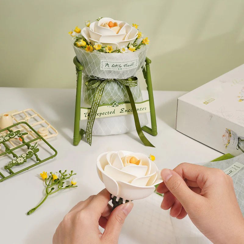 Ramo de Flores White Camellia - Maqueta Armable - ROKR