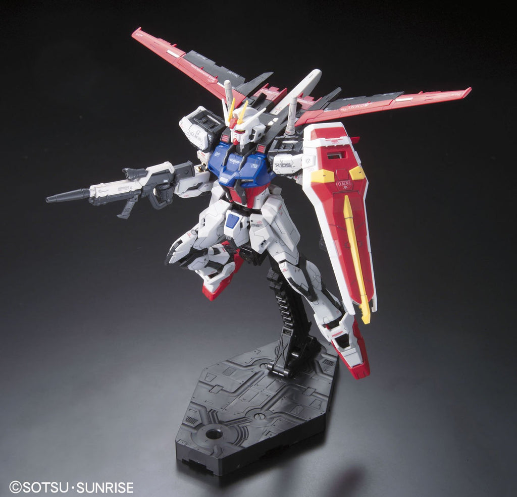 RG 1/144 AILE STRIKE GUNDAM - Model Kit Articulado - Bandai