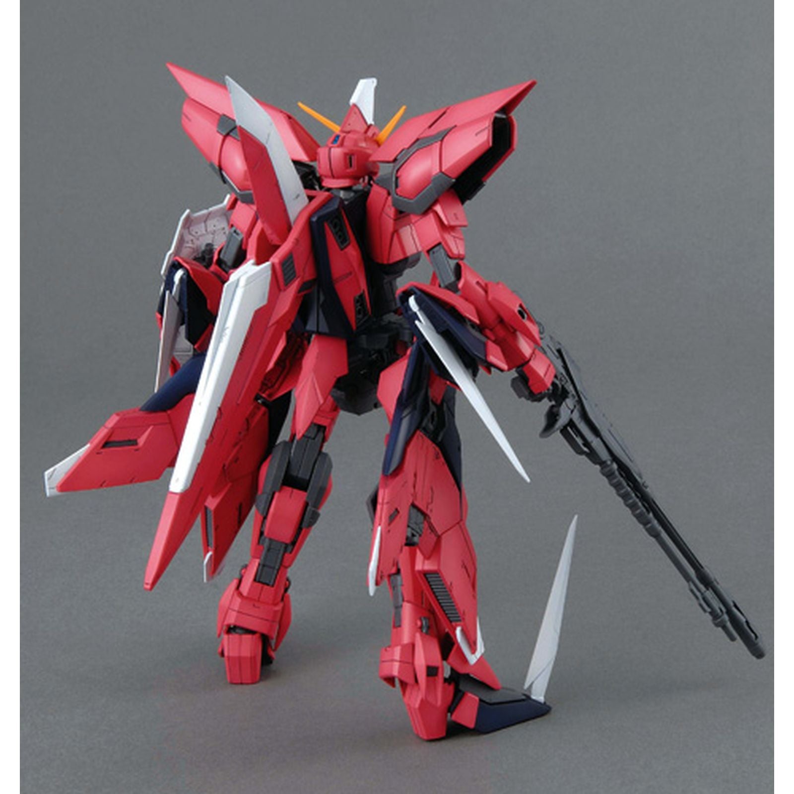 1/144 HG R05 AEGIS GUNDAM - Model Kit Articulado - Bandai
