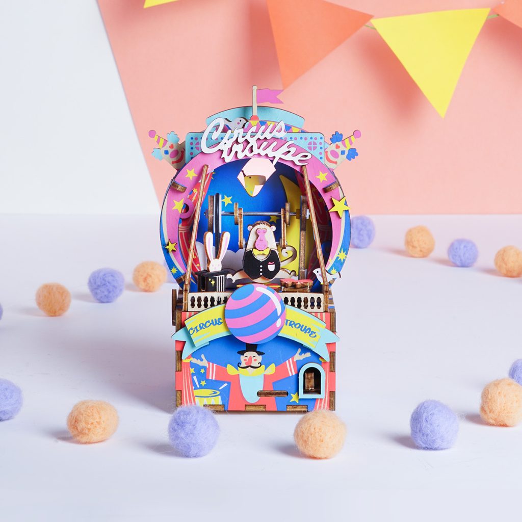 Amusement Park - Caja Musical Armable - Rolife