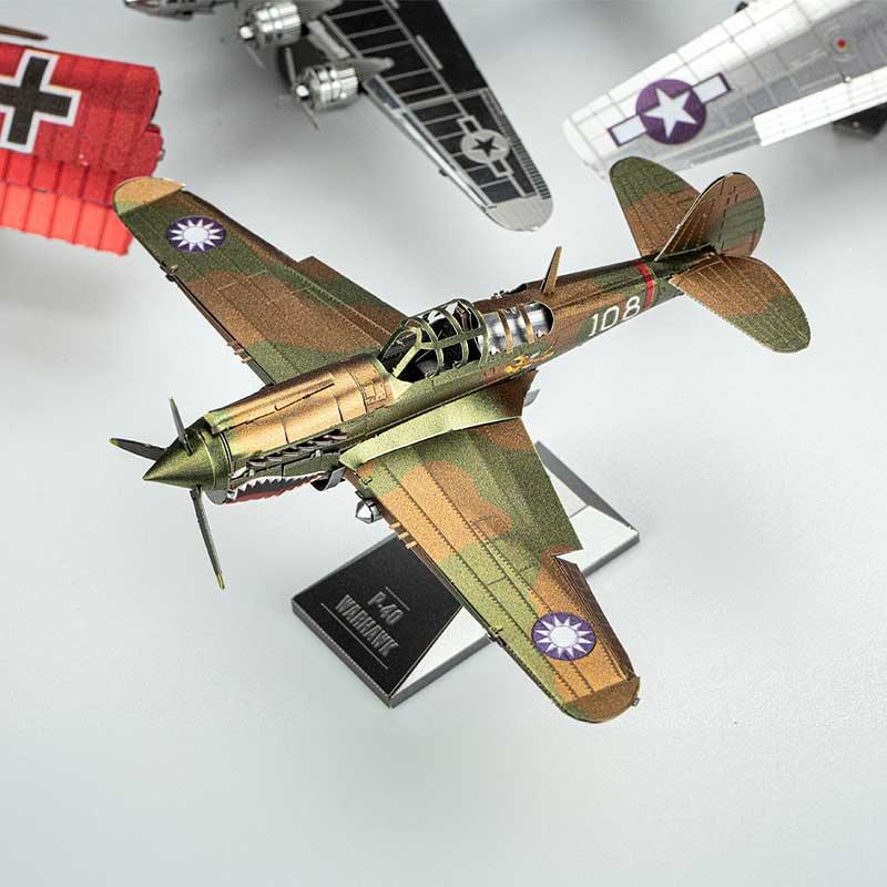 Avión P-40 Warhawk - Maqueta 3D - Metal Earth