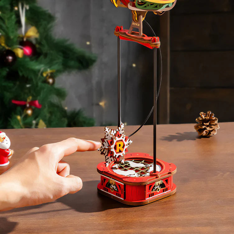 Santa on Sleigh - Péndulo - Maqueta Armable - ROKR