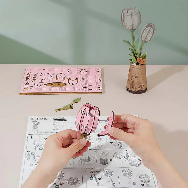 Flor de Tulipan Rosa - Maqueta de Madera - Robotime