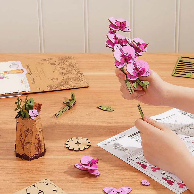Flor de Orquídea Polilla Púrpura - Maqueta de Madera - Robotime