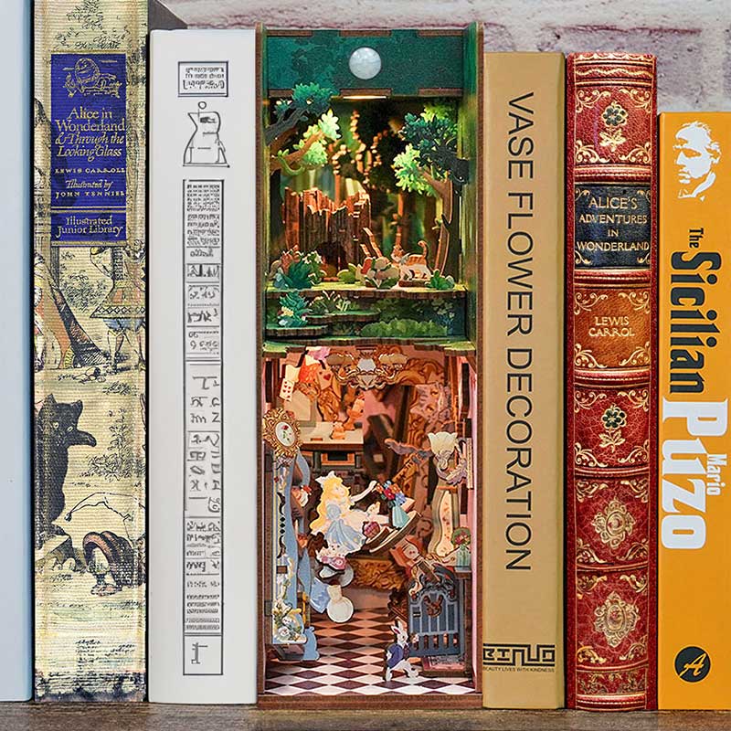 Alicia en el País de las Maravillas - Separador de Libros - Maqueta Tonecheer