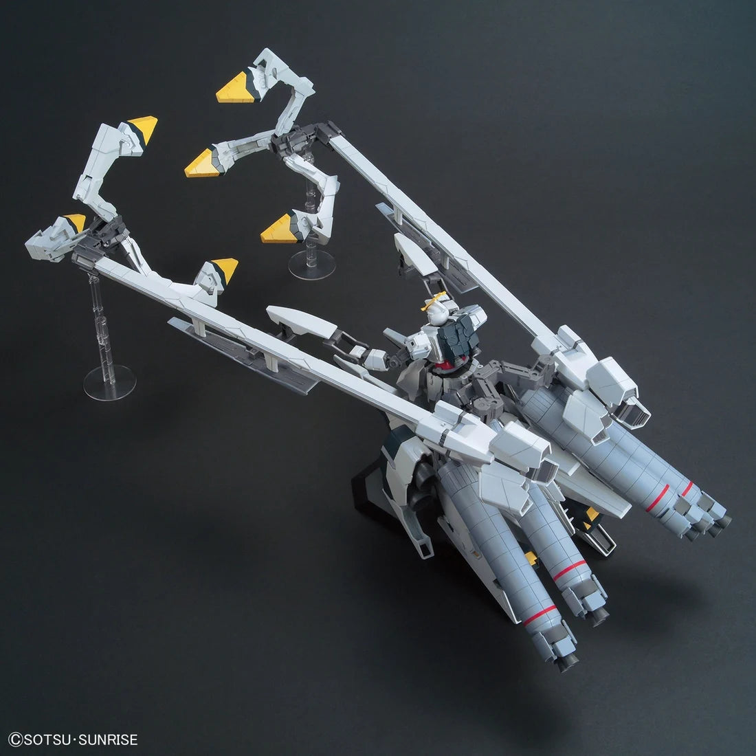 HGUC 1/144 NARRATIVE GUNDAM A-PACKS - Model Kit Articulado - Bandai