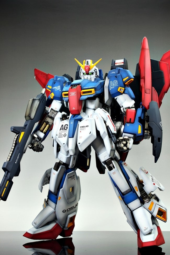 PG 1/60 ZETA GUNDAM - Model Kit Articulado - Bandai