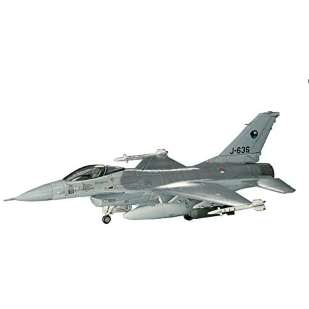 F-16A PLUS FIGHTING FALCON - Model Kit - HASEGAWA