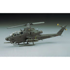 1/72 AH-1S COBRA CHOPPER - Model Kit - HASEGAWA