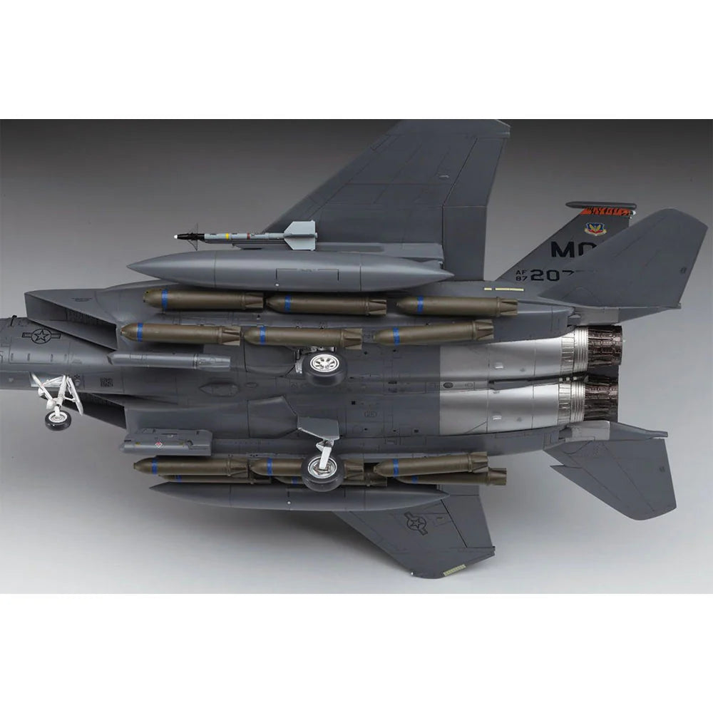 1/72 F-15E STRIKE EAGLE - Model Kit - HASEGAWA