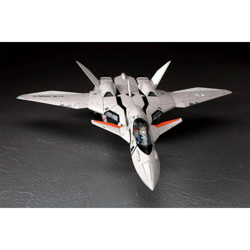 VF-11B THUNDERBOLT MACROSS PLUS - Macross Model Kit - HASEGAWA