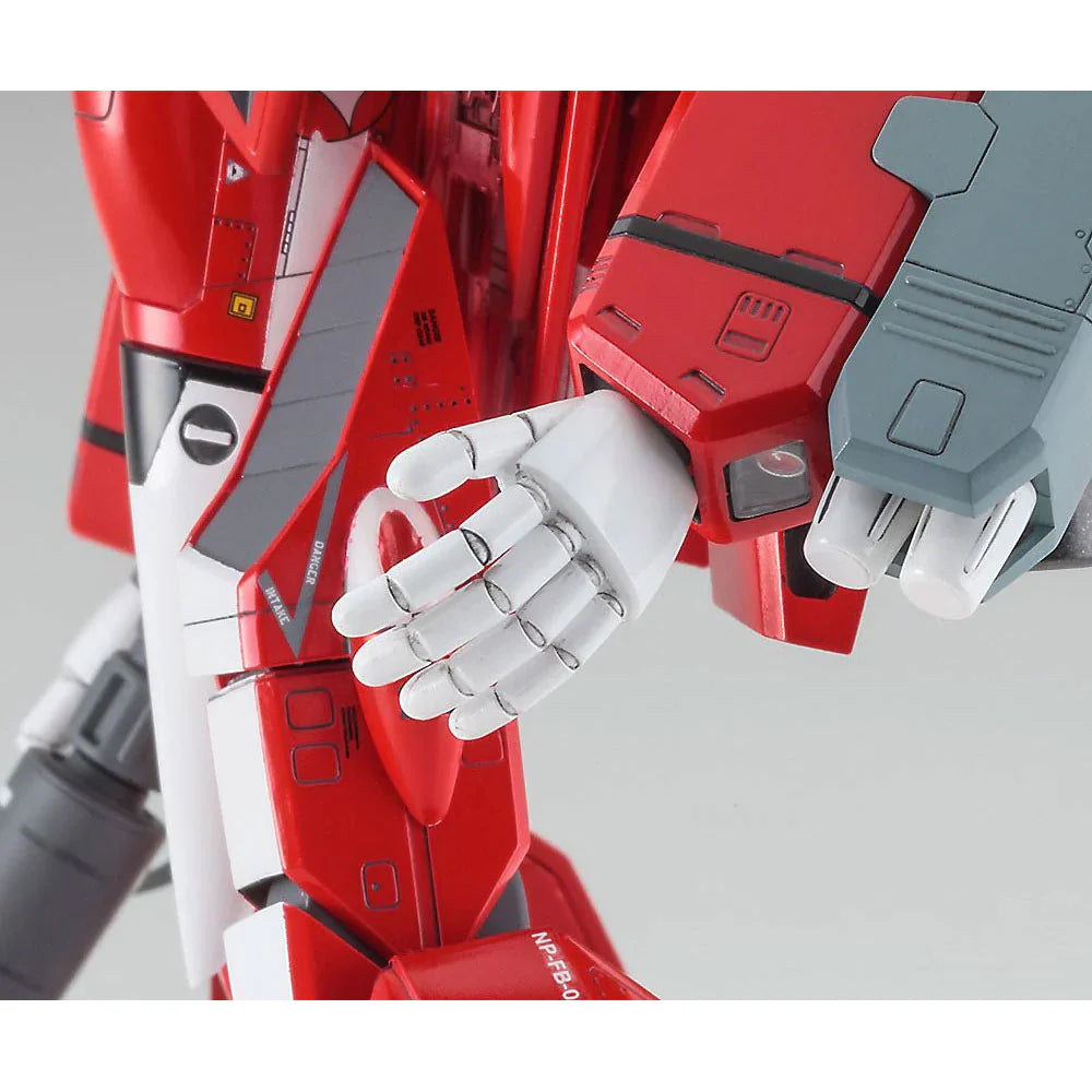 MACROSS VF-1J SUPER BATTROID VALKYRIE MIRIA - Model Kit - HASEGAWA