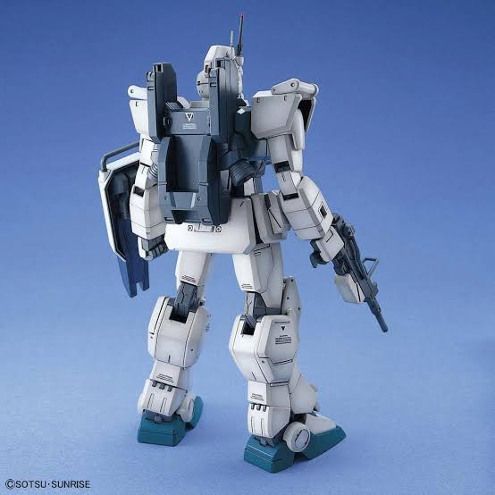 MG 1/100 RX-79G GUNDAM Ez8 - Model Kit Articulado - Bandai
