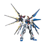 MG 1/100 Strike Freedom Full Burst Mode  - Model Kit Articulado - Bandai
