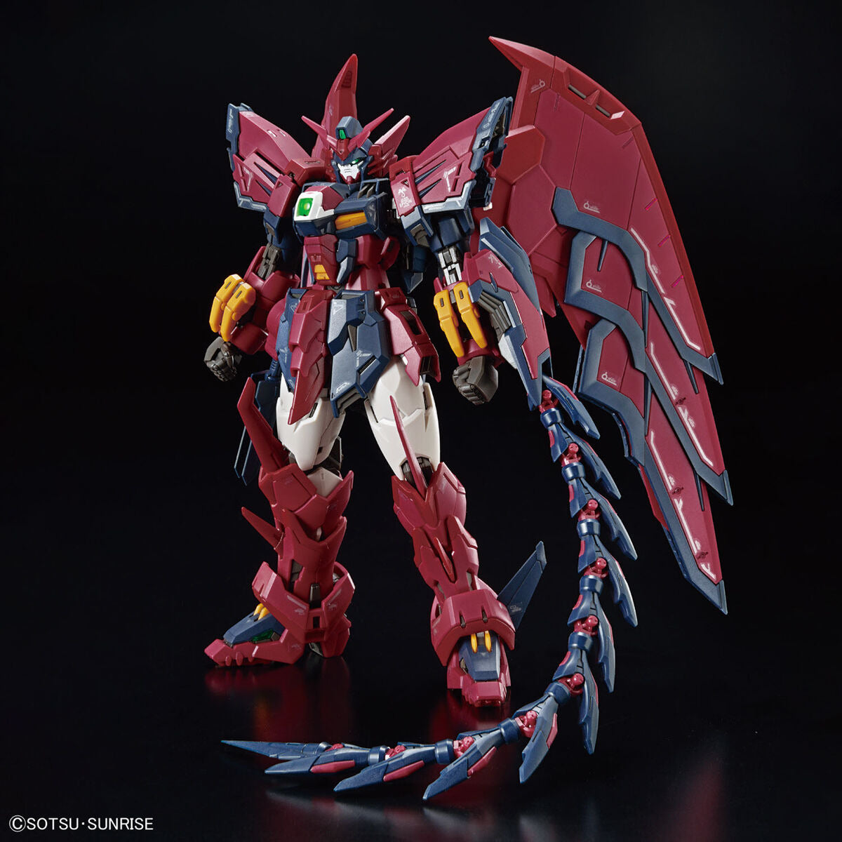 RG 1/144 Gundam Epyon - Model Kit Articulado - Bandai