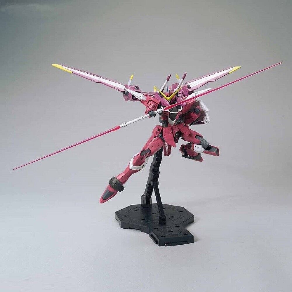 MG 1/100 JUSTICE GUNDAM - Model Kit Articulado - Bandai