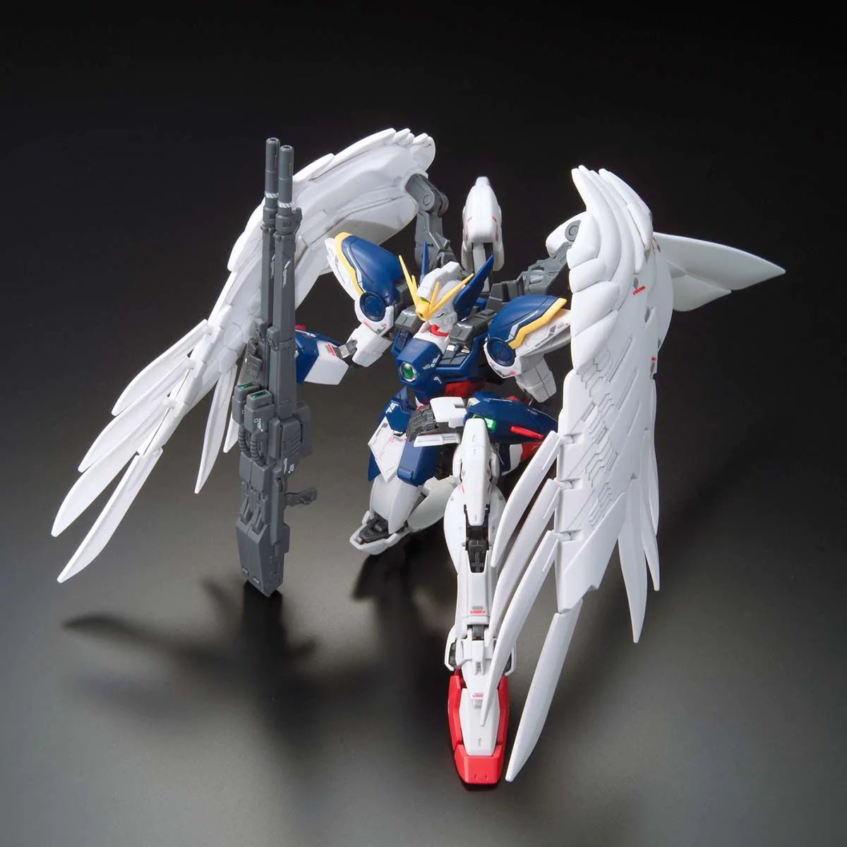 RG 1/144 WING GUNDAM ZERO EW - Model Kit Articulado - Bandai