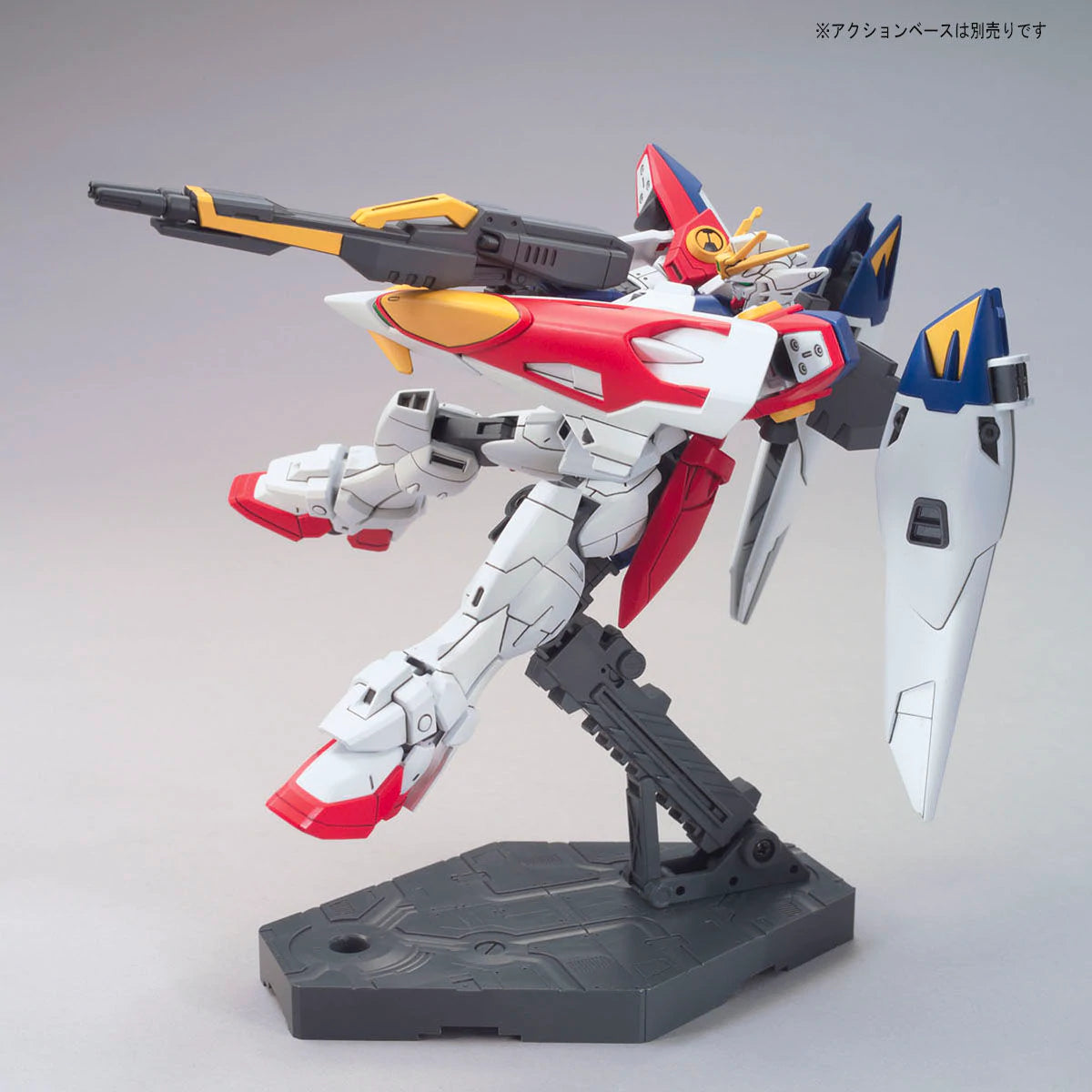 HGAC 1/144 XXXG-OOWO Wing Gundam Zero - Model Kit Articulado - Bandai