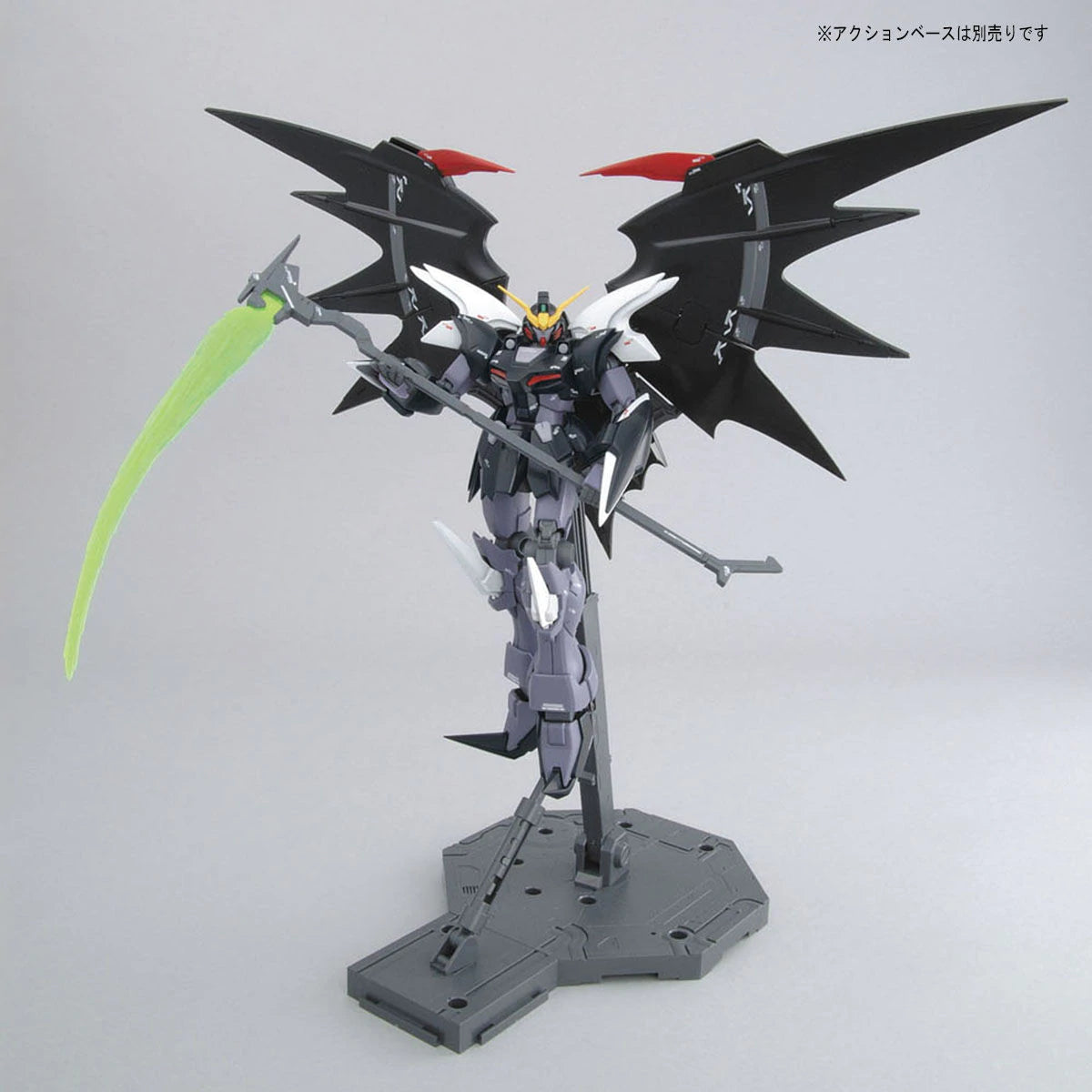 MG 1/100 Deathscythe Hell Ew - Model Kit Articulado - Bandai