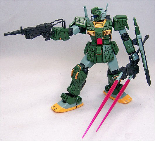 1/144 HGUC RGM-79FP GM STRIKER - Model Kit Articulado - Bandai