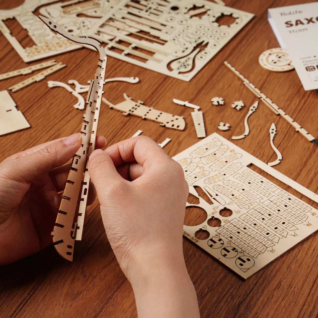 Saxophone - Mini Saxofón - Maqueta de Madera Rolife