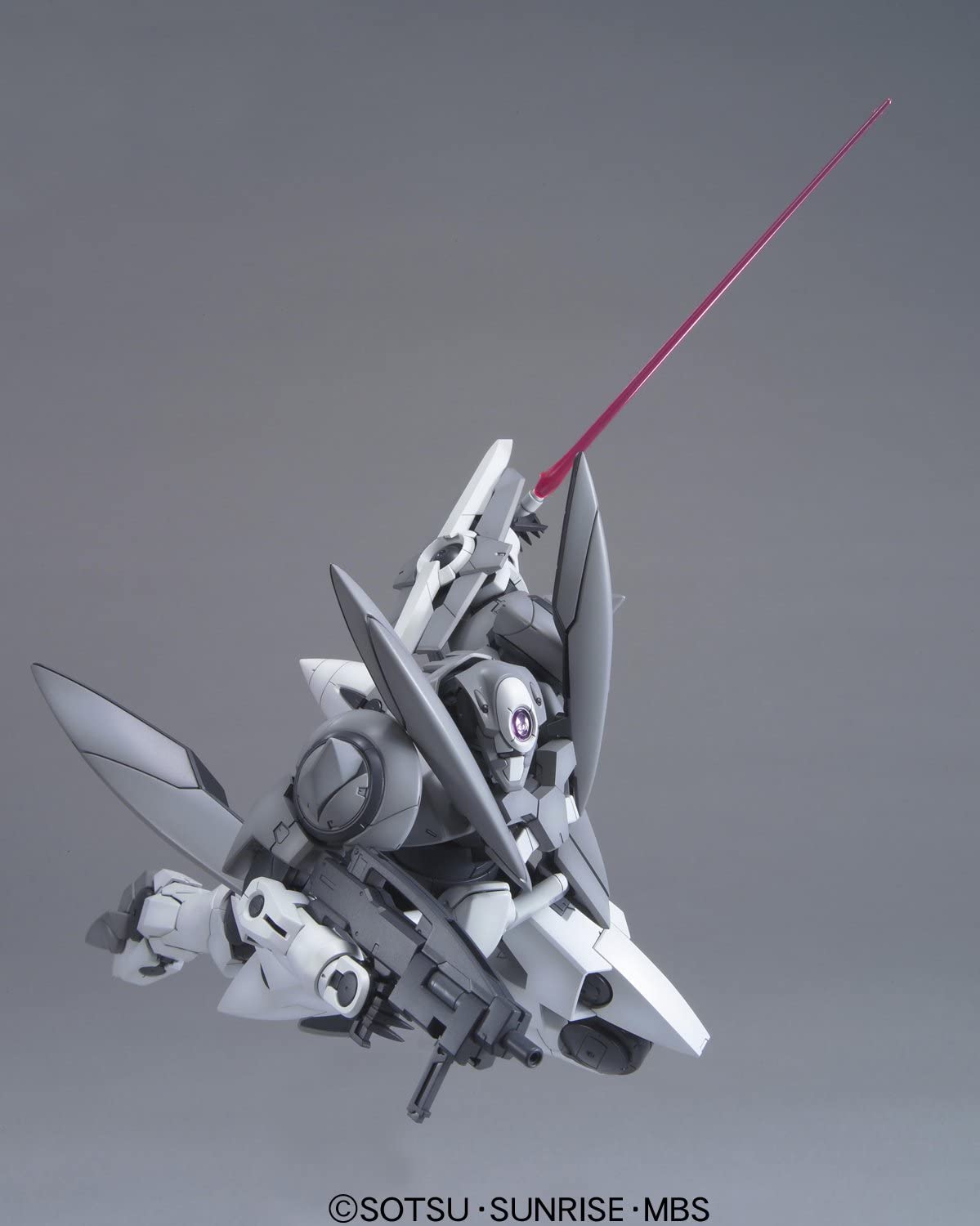 MG 1/100 GN-X - Model Kit Articulado - Bandai