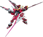 MG 1/100 Infinite Justice Gundam - Model Kit Articulado - Bandai