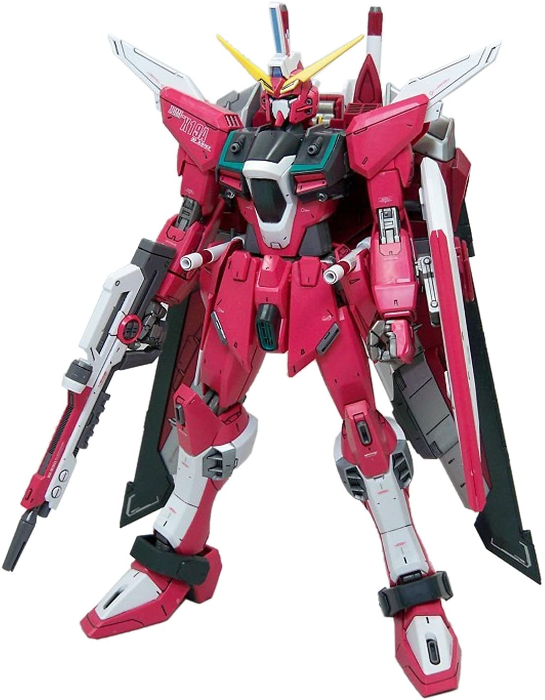MG 1/100 Infinite Justice Gundam - Model Kit Articulado - Bandai