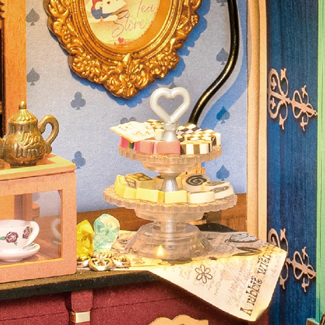 Alice's Tea Store - Maqueta a Escala