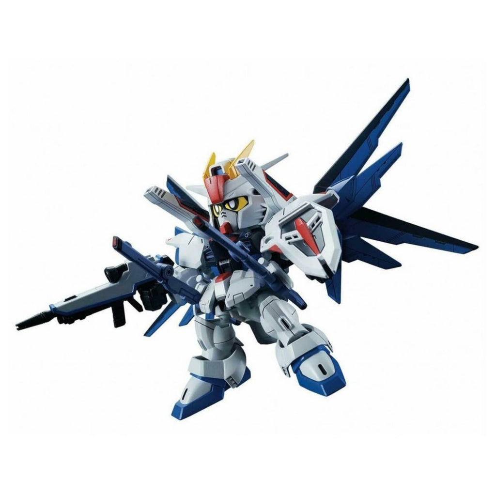 SD Gundam Cross Silhouette Freedom Gundam - Model Kit Articulado - Bandai