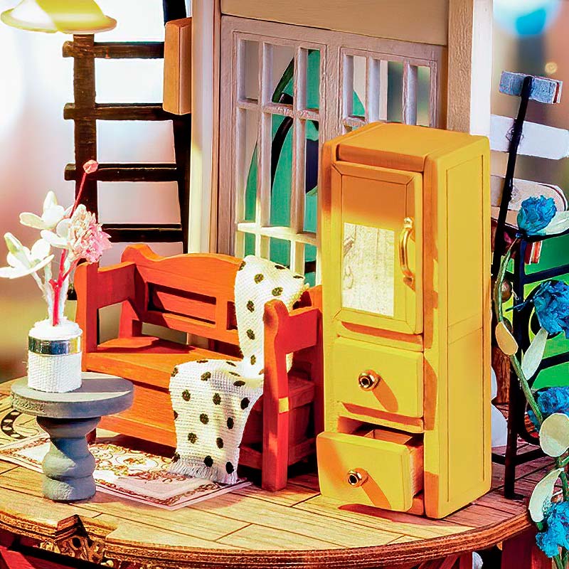 Domed Loft - Domo Desván - Maqueta a Escala