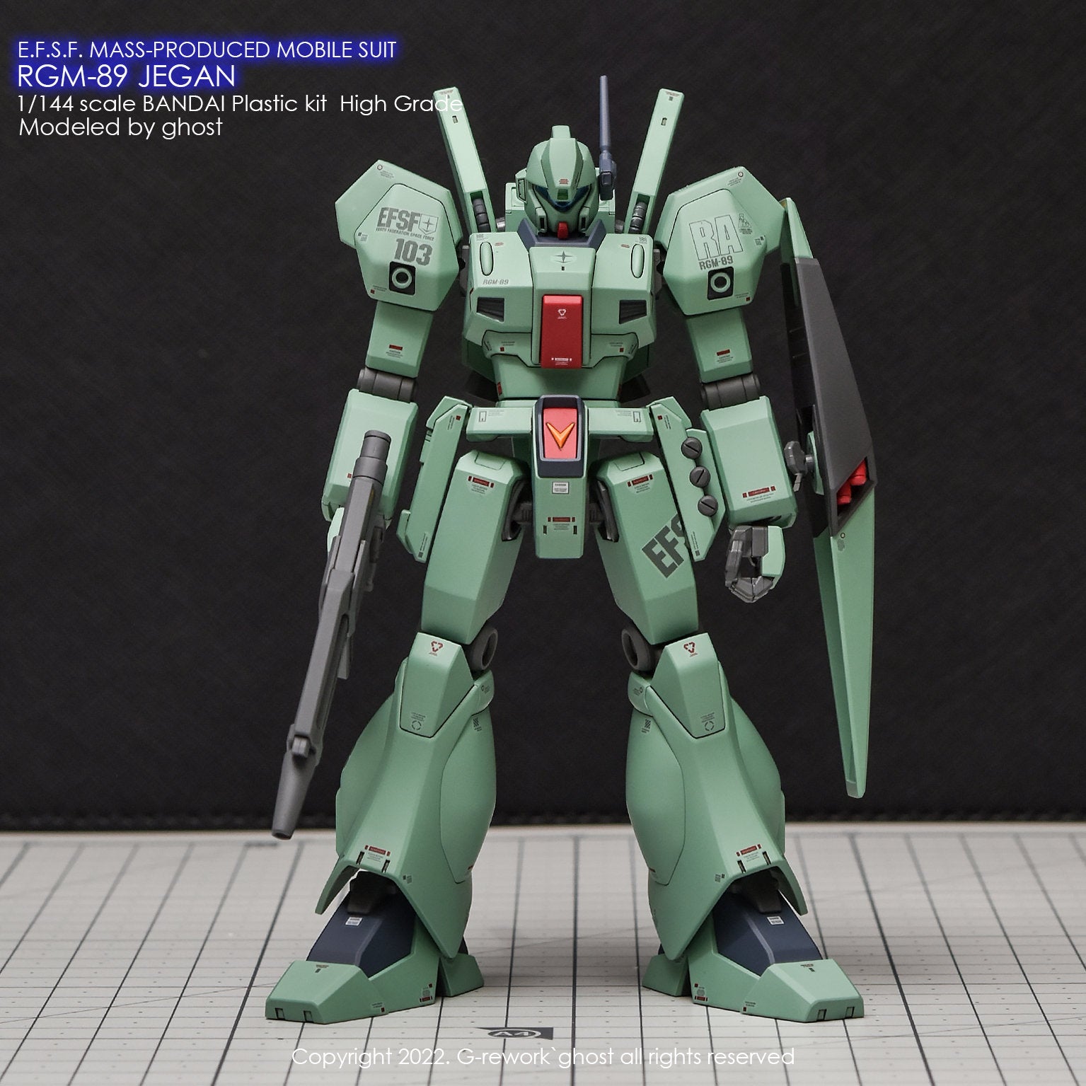 1/144 HGUC RGM-89 JEGAN - Model Kit Articulado - Bandai