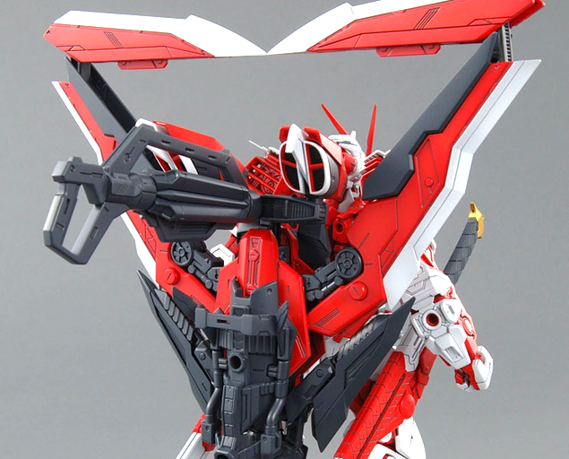 MG 1/100 ASTRAY RED FRAME REVISE. - Model Kit Articulado - Bandai