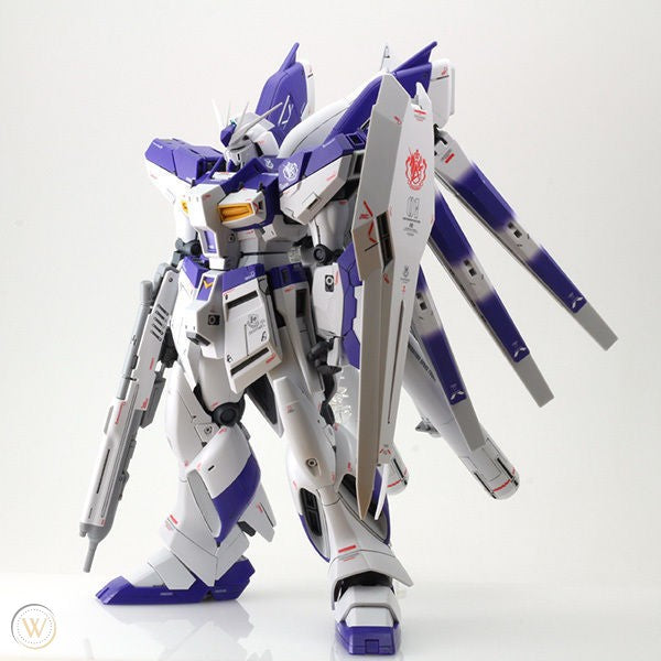 MG 1/100 RX-93-v2 Hi-V GUNDAM Ver.Ka - Model Kit Articulado - Bandai