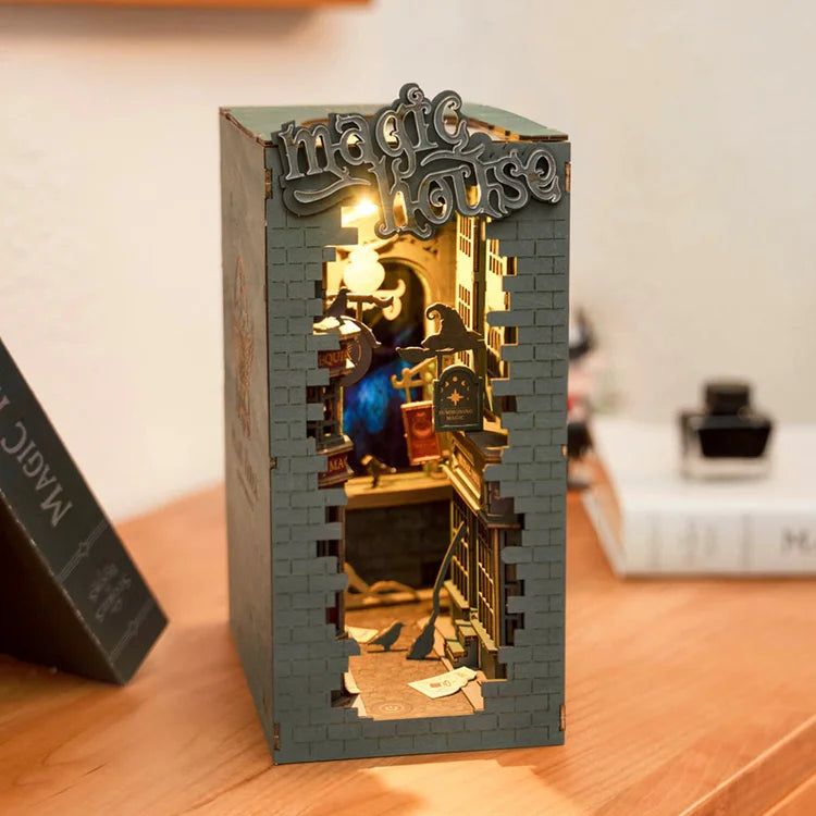 Magic House - Sujeta Libros - Maqueta Rolife
