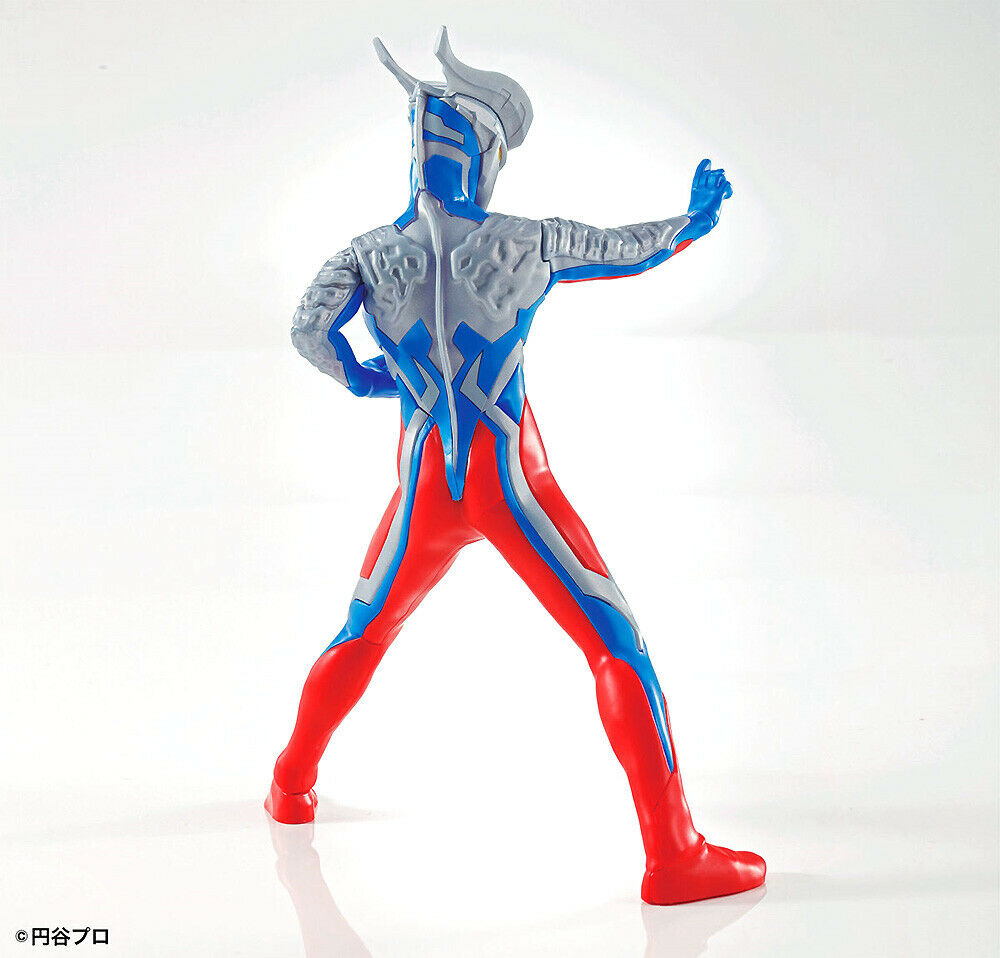 Entry Grade Ultraman Zero - Model Kit Articulado - Bandai